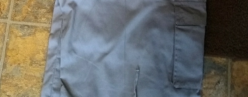 Cargo shorts--like new